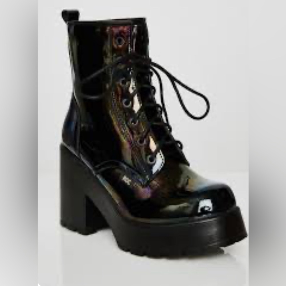 Brand new in box. ROC Boots Mascot Oil Spill